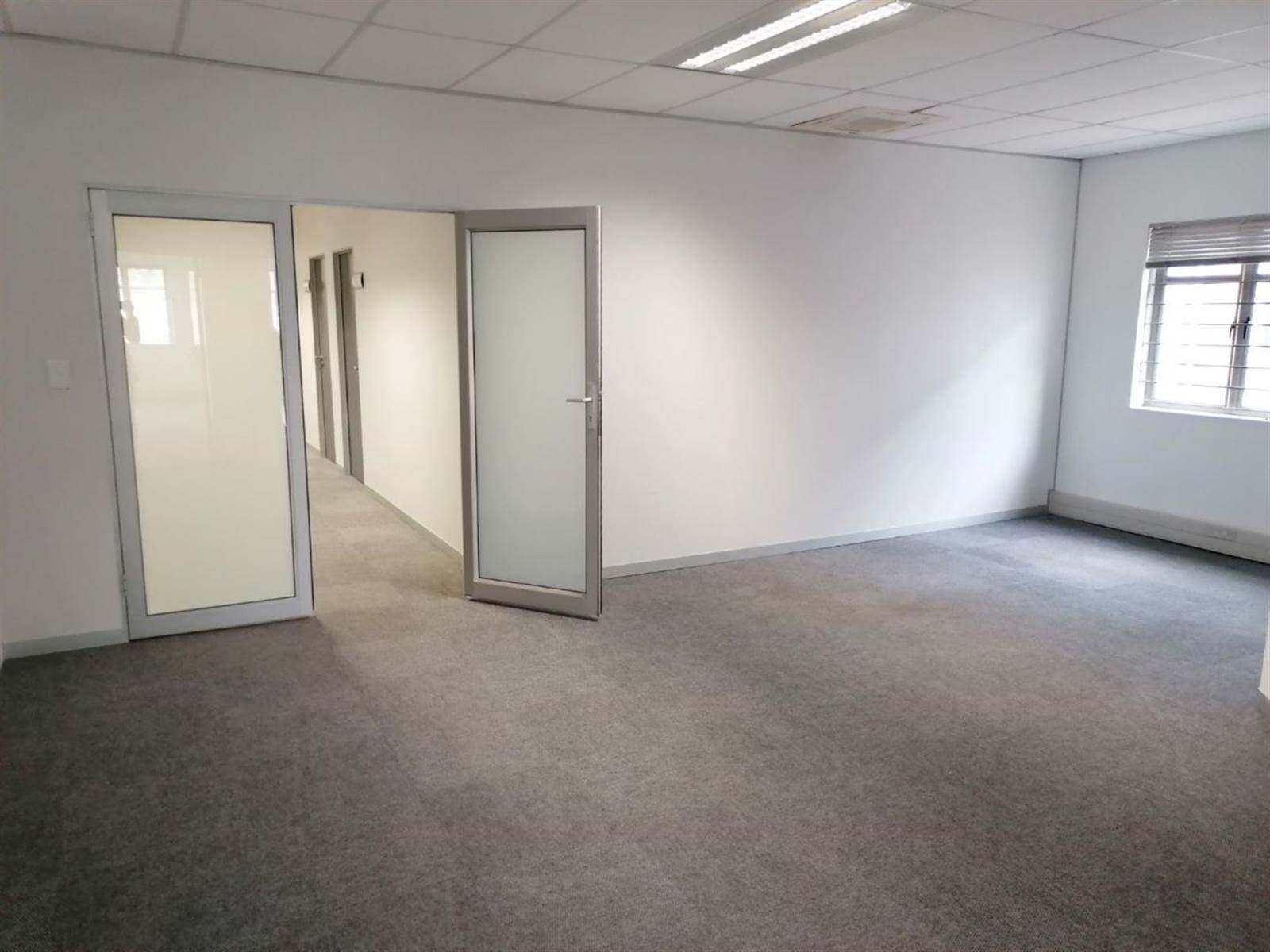 356.8  m² Commercial space in Bryanston photo number 10