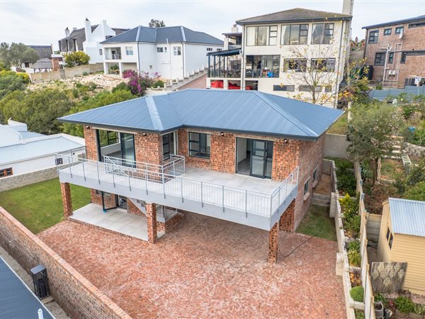 3 Bedroom House 3 Bedroom House