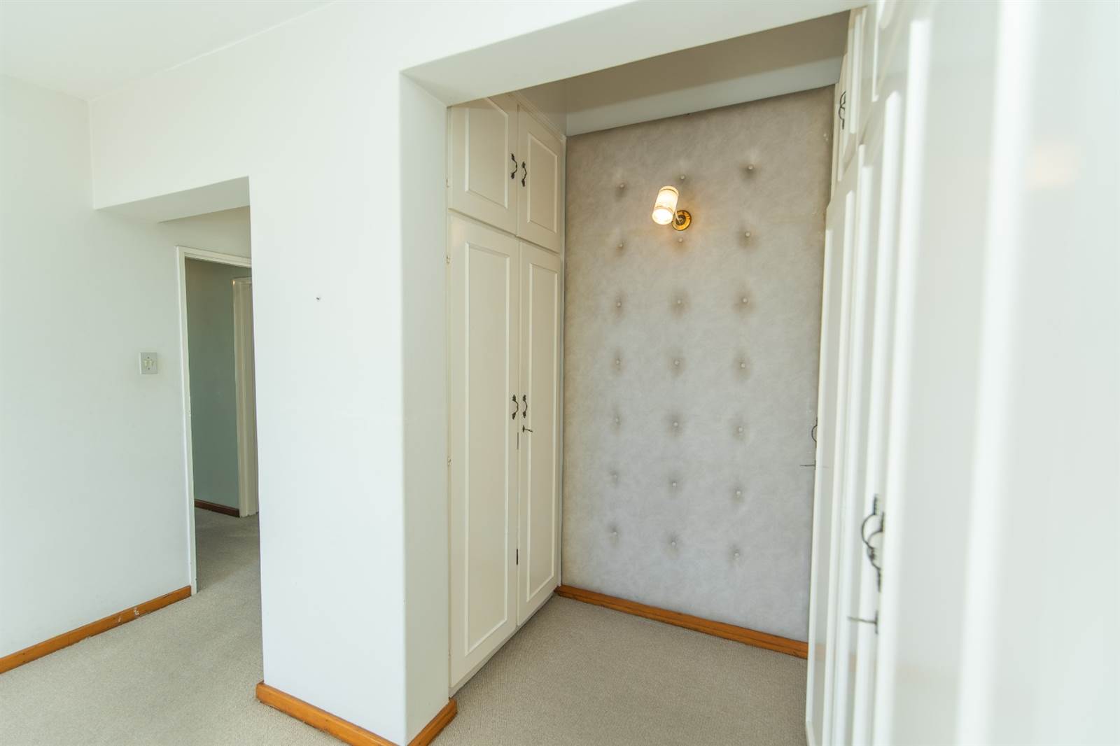 2 Bed Apartment in Humewood photo number 27