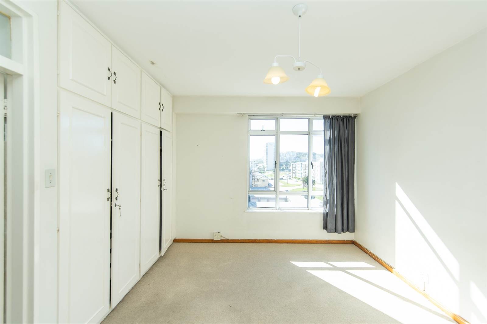 2 Bed Apartment in Humewood photo number 24