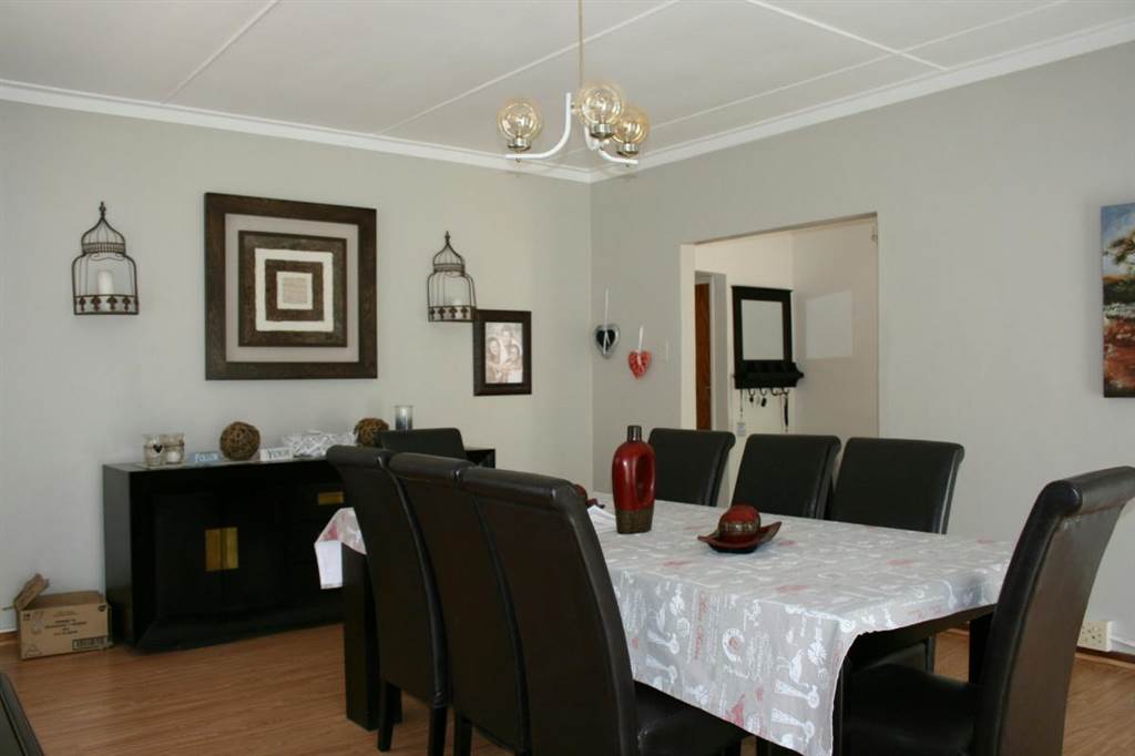 4 Bed House in Springbok photo number 17