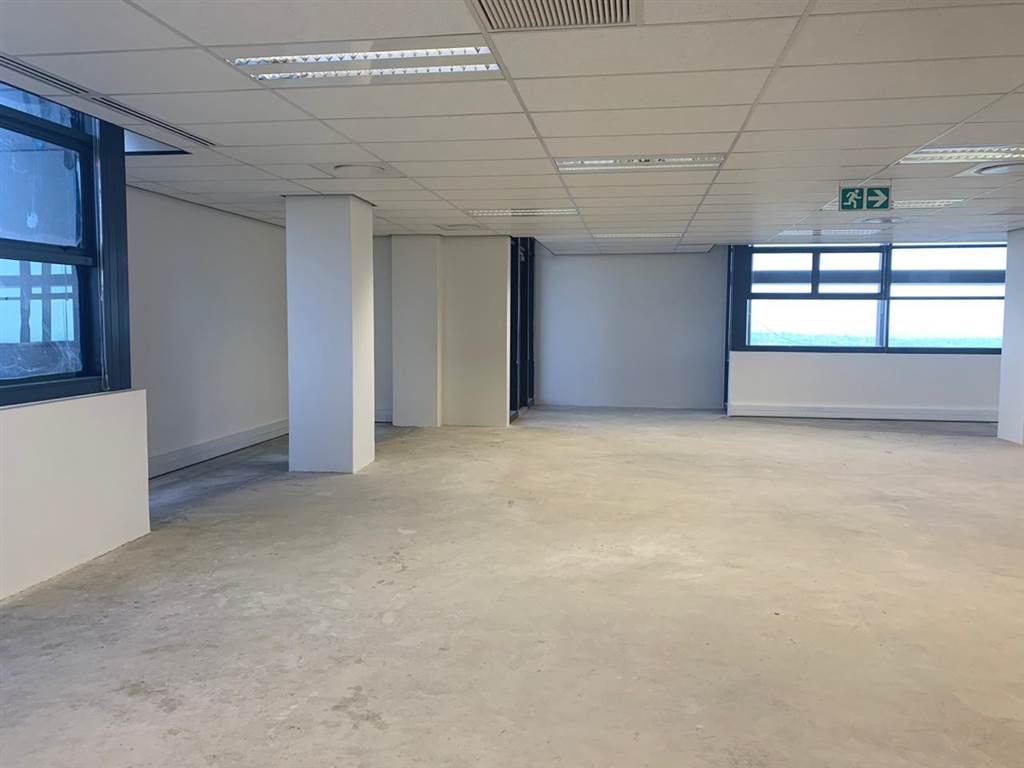 274  m² Commercial space in Illovo photo number 8