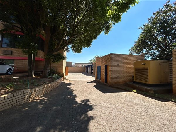 20  m² Commercial space in Fairland