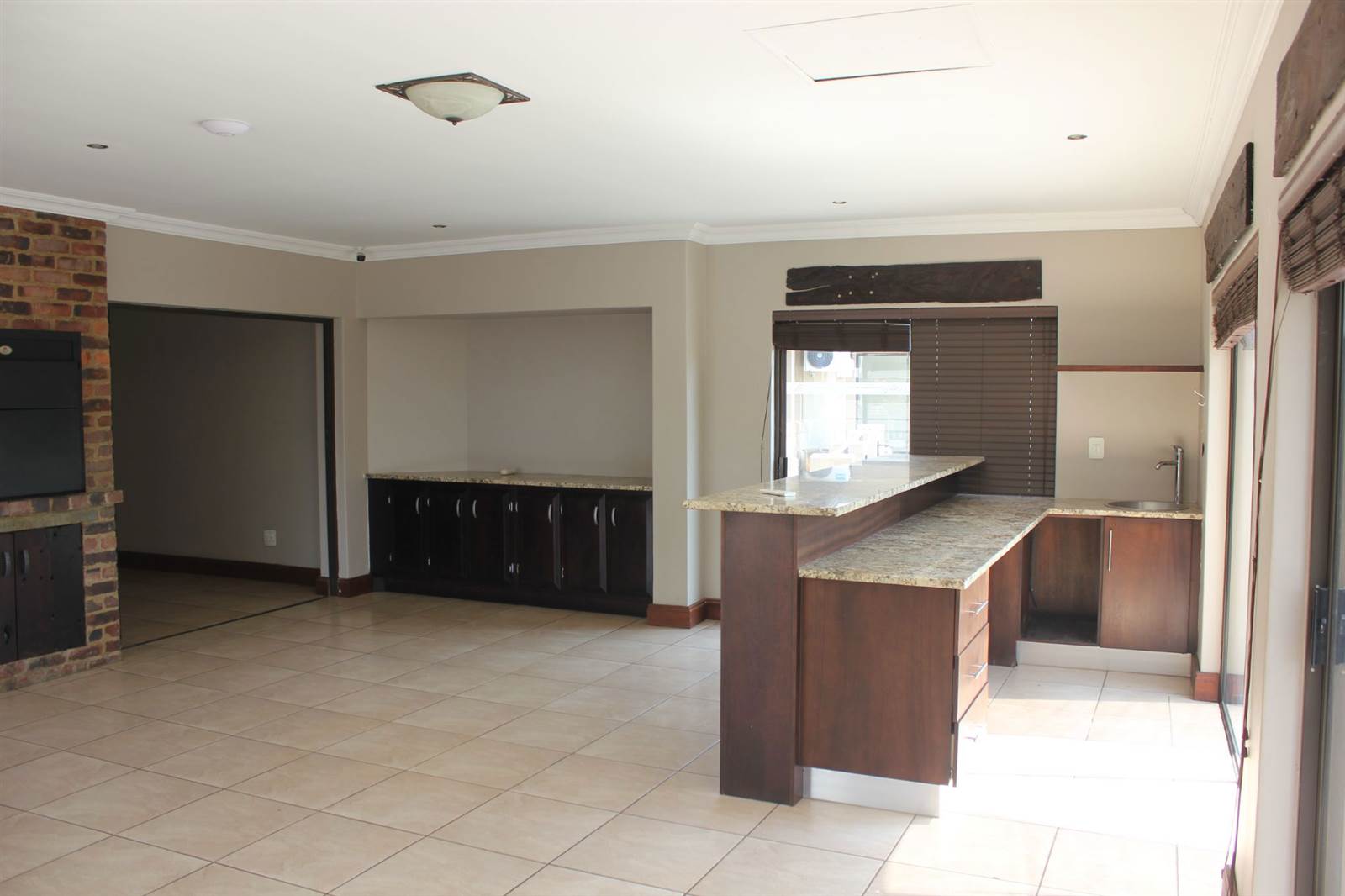 6 Bed House in Waterkloof Heights photo number 19