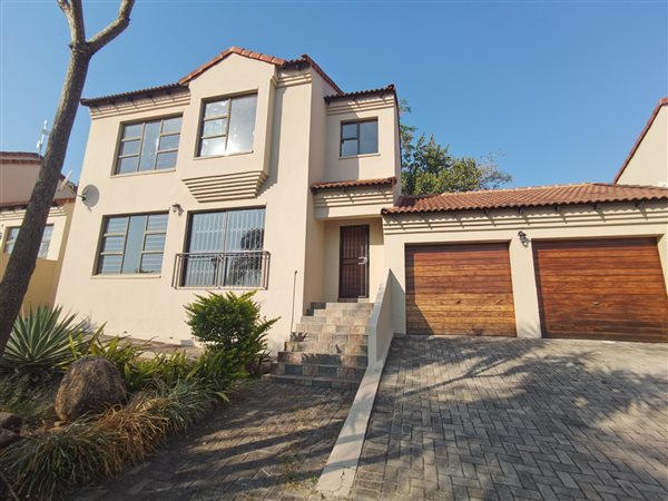 3 Bedroom Townhouse 3 Bedroom Townhouse