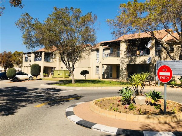 2 Bedroom Townhouse 2 Bedroom Townhouse