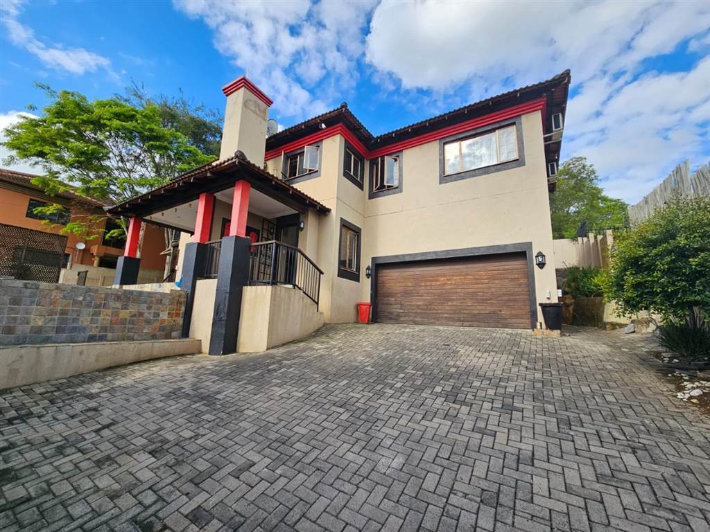4 Bedroom House 4 Bedroom House