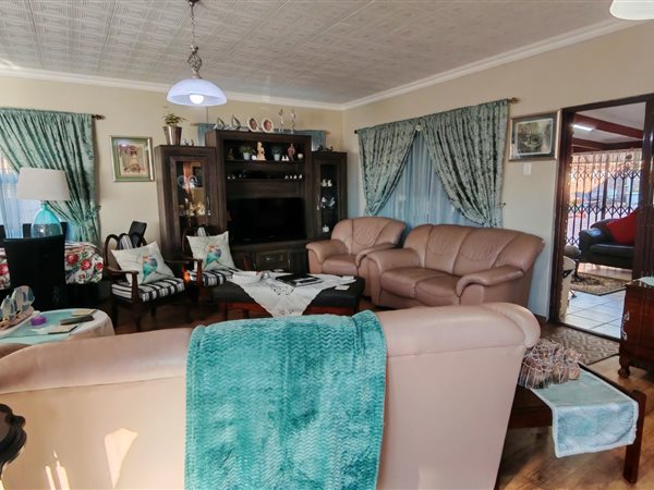 3 Bedroom House 3 Bedroom House