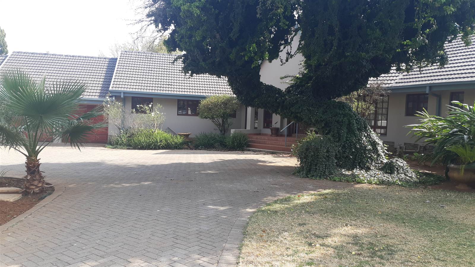 4 Bed House in Wilkoppies photo number 4