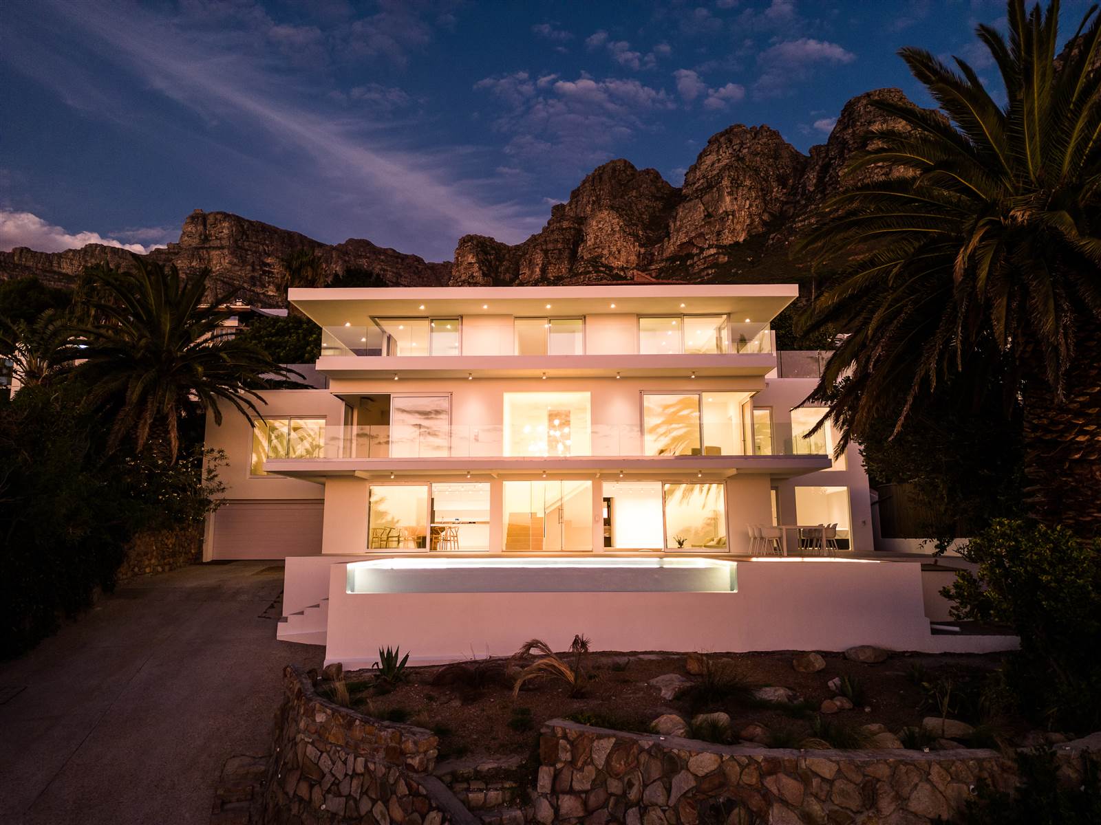 5 Bed House in Camps Bay photo number 4