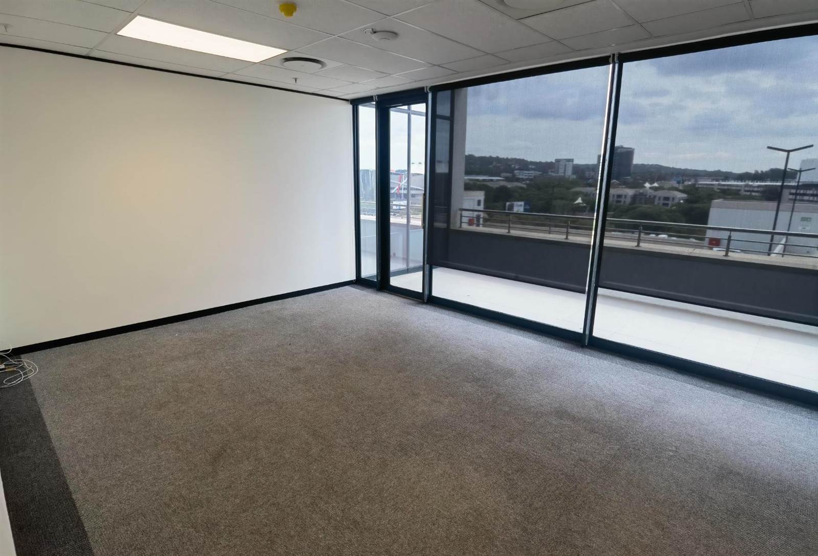 40  m² Commercial space in Waterkloof Glen photo number 6