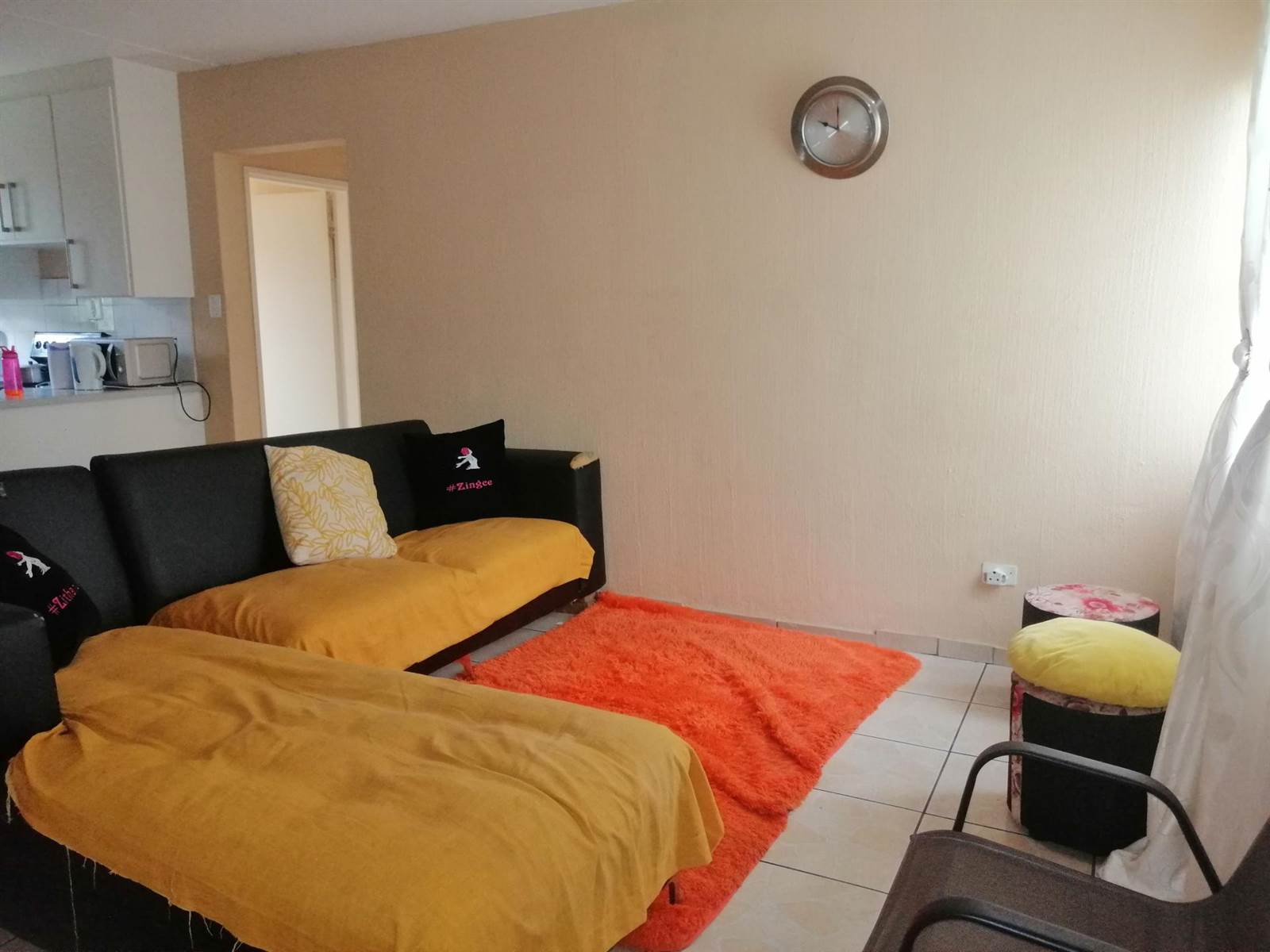 3 Bed Apartment in Die Hoewes photo number 4