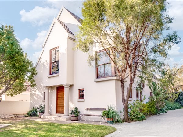 4 Bedroom House 4 Bedroom House