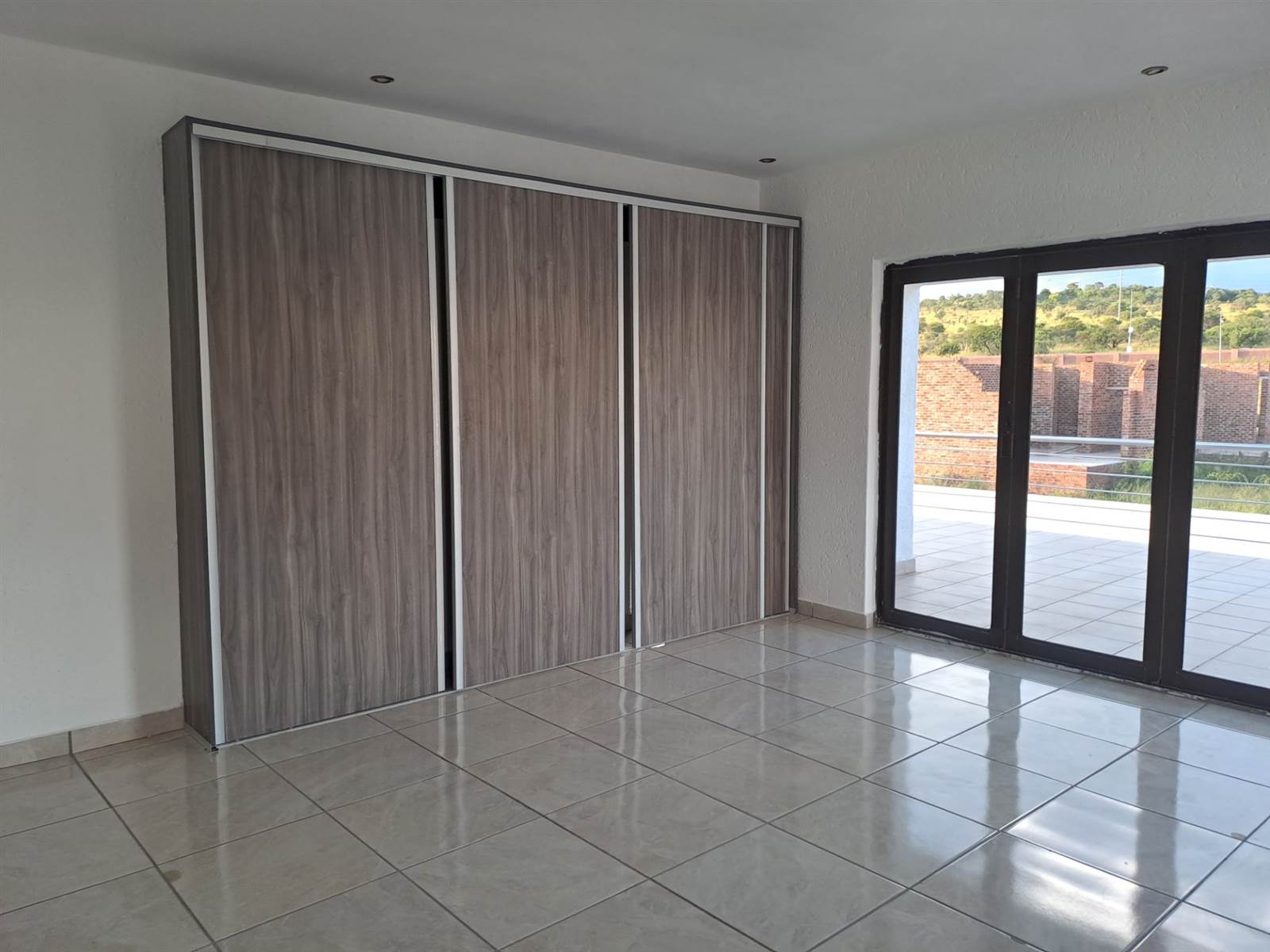 5 Bed House in Serala View photo number 15