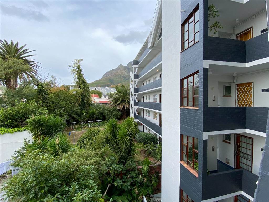 2 Bed Apartment for sale in Vredehoek T4142625 Private Property