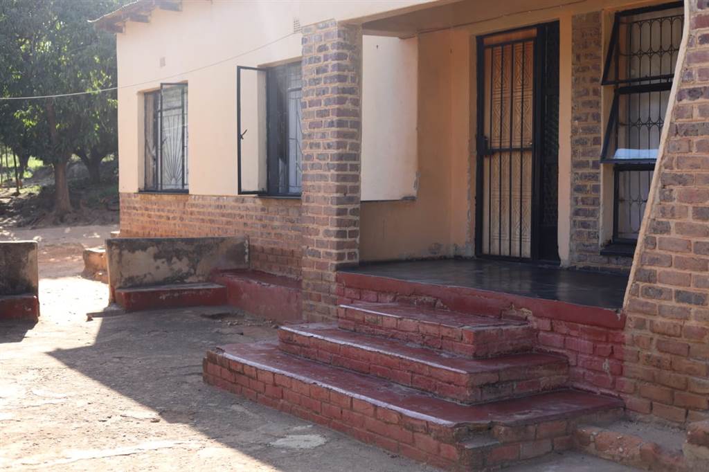 4 Bed House in Tzaneen photo number 4