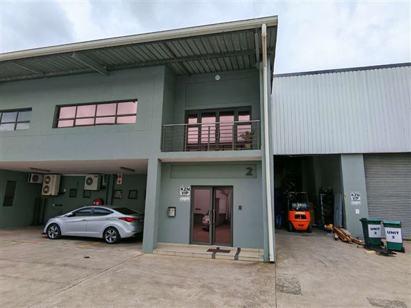 385  m² Industrial space