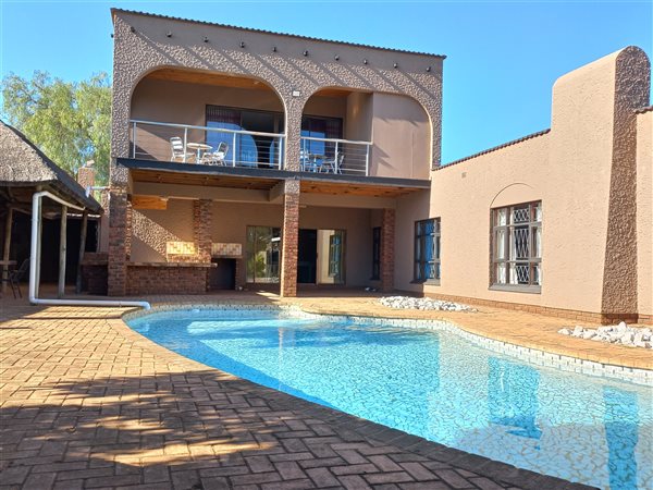 5 Bed House in Vanes Estate