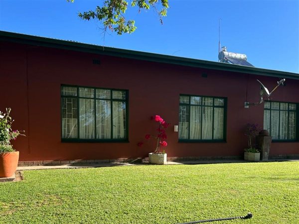4 Bedroom House 4 Bedroom House
