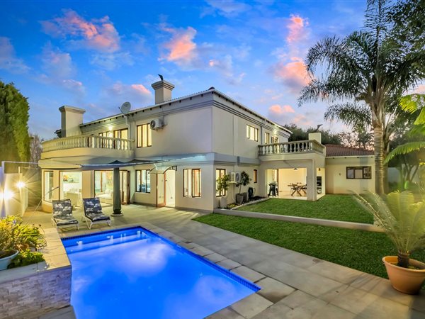 5 Bedroom House 5 Bedroom House