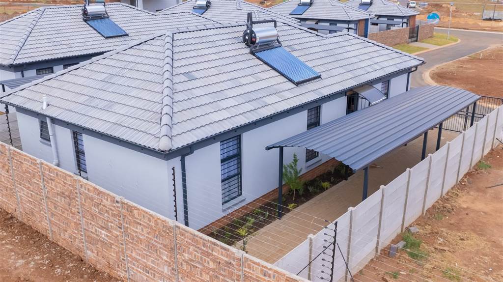 3 Bed House in Katlehong photo number 15