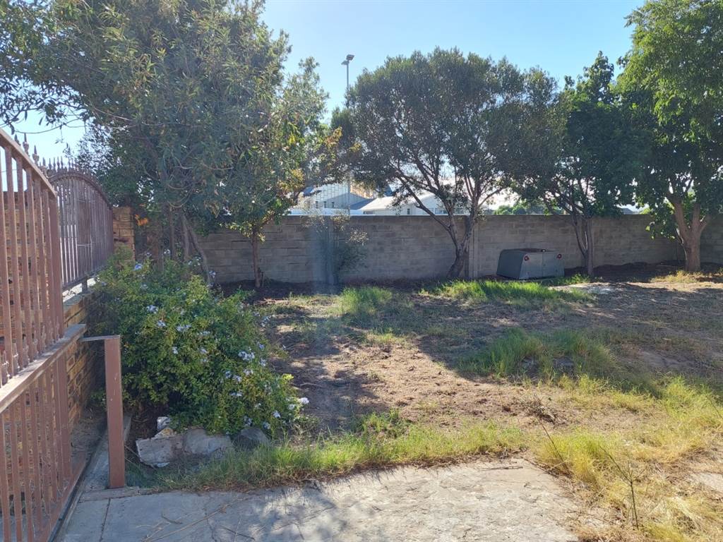 353 m² Land available in Strand South photo number 6