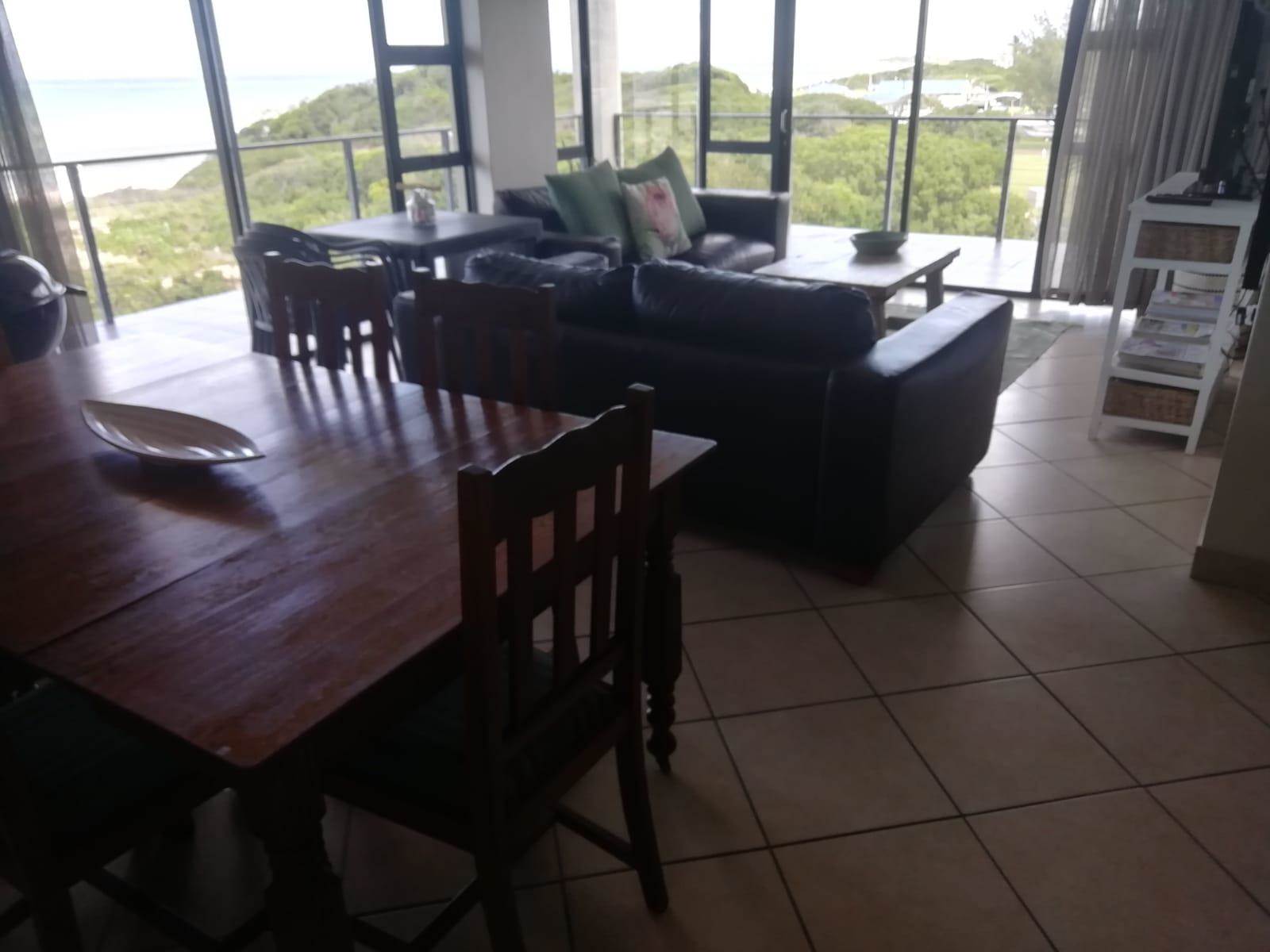3 Bed Apartment in Jeffreys Bay photo number 2