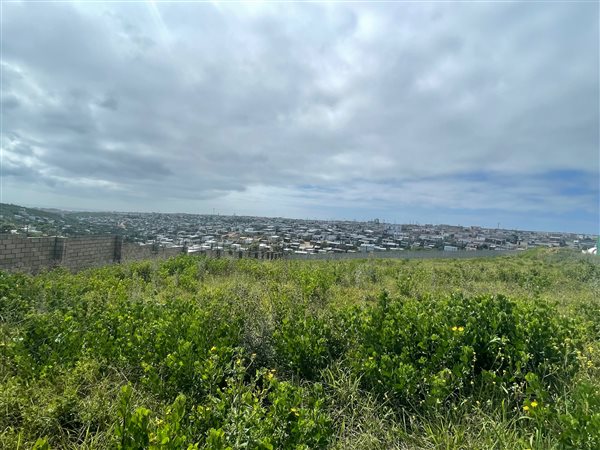 2670 m² Land available in Kwanonqaba