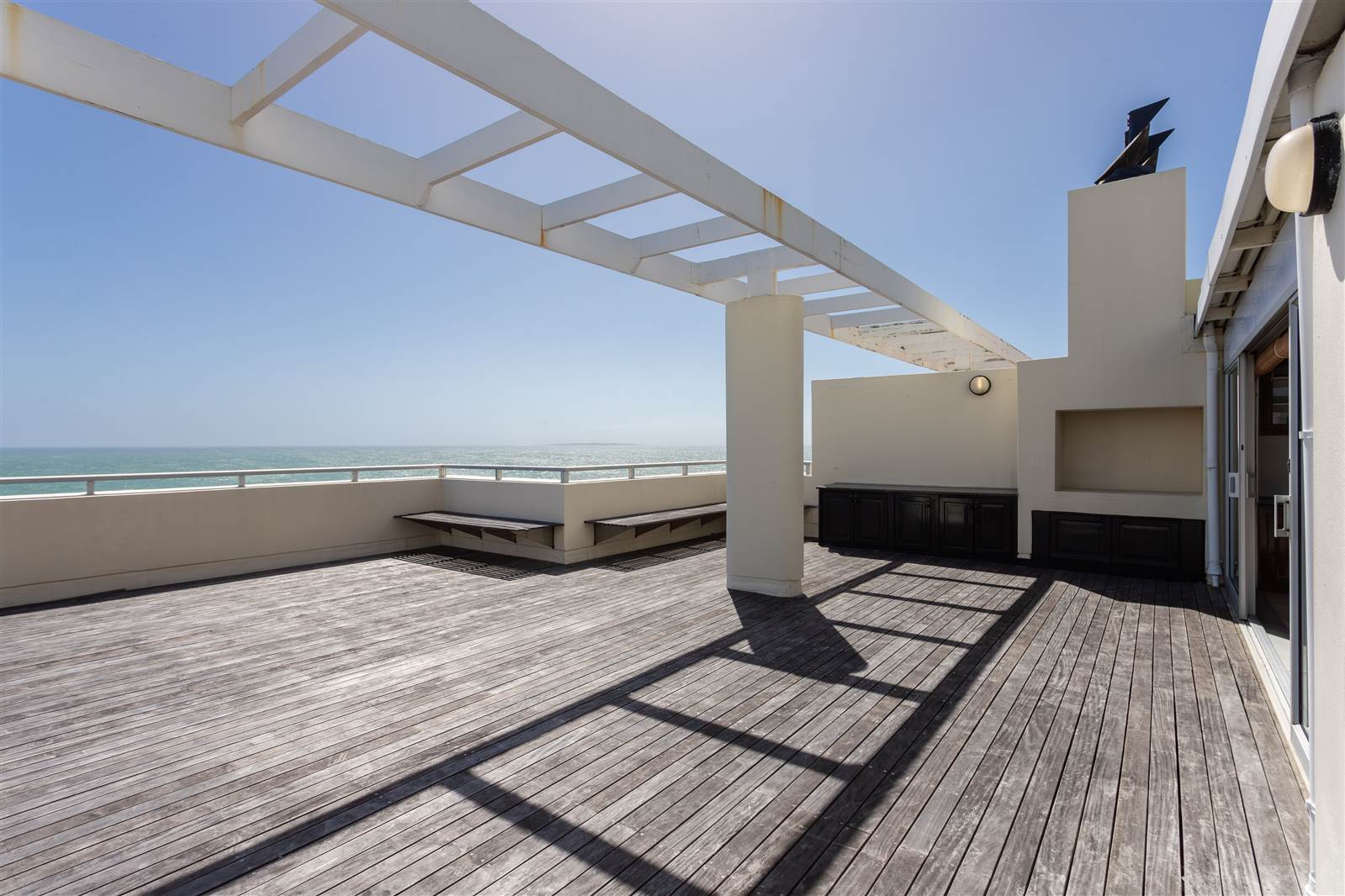 3 Bed Penthouse in Sea Point photo number 10