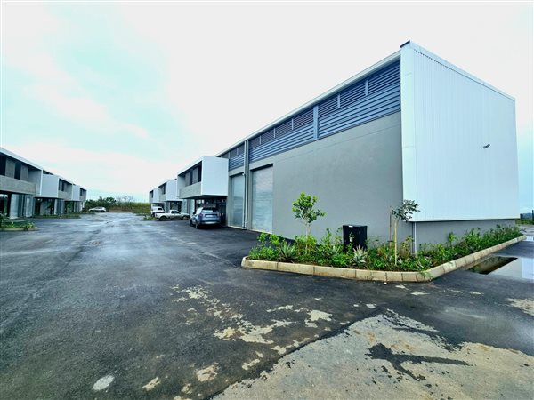 211  m² Commercial space