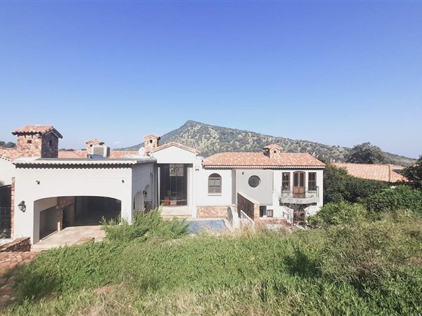 4 Bedroom House 4 Bedroom House