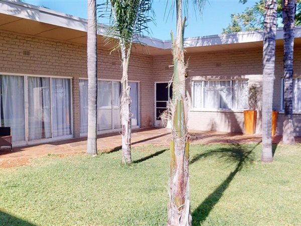4 Bedroom House 4 Bedroom House
