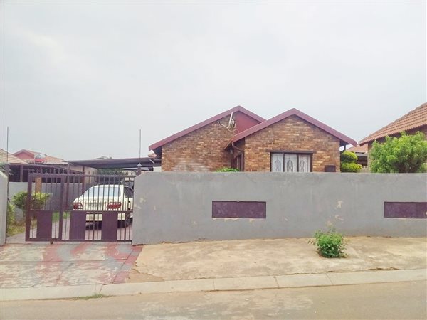 3 Bedroom House 3 Bedroom House