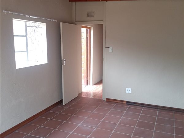 Bachelor apartment in Polokwane Central