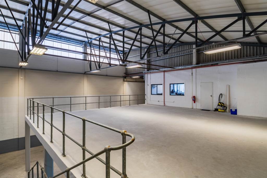 546  m² Industrial space in Blue Downs photo number 9
