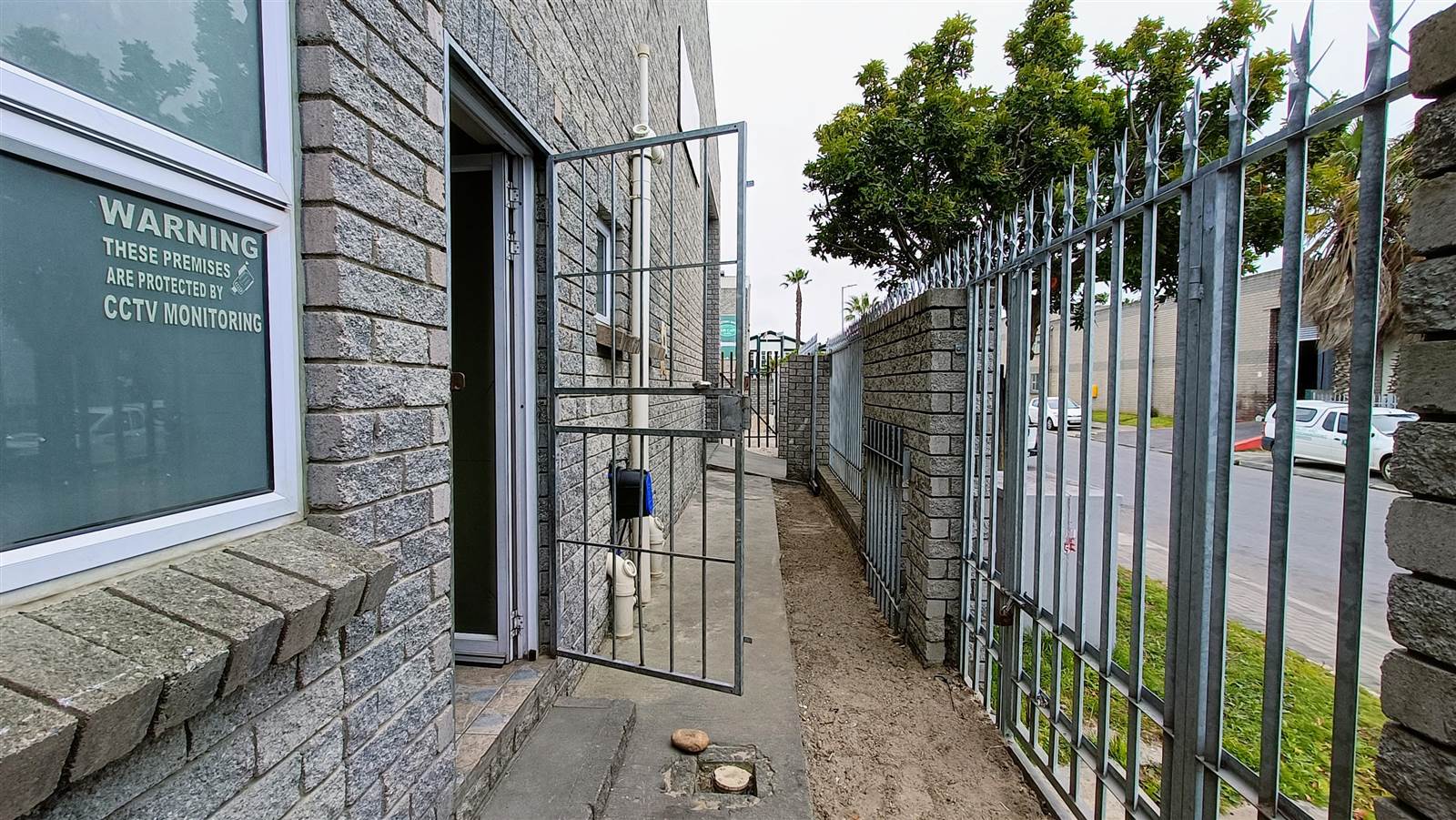 220  m² Industrial space in Killarney Gardens photo number 9