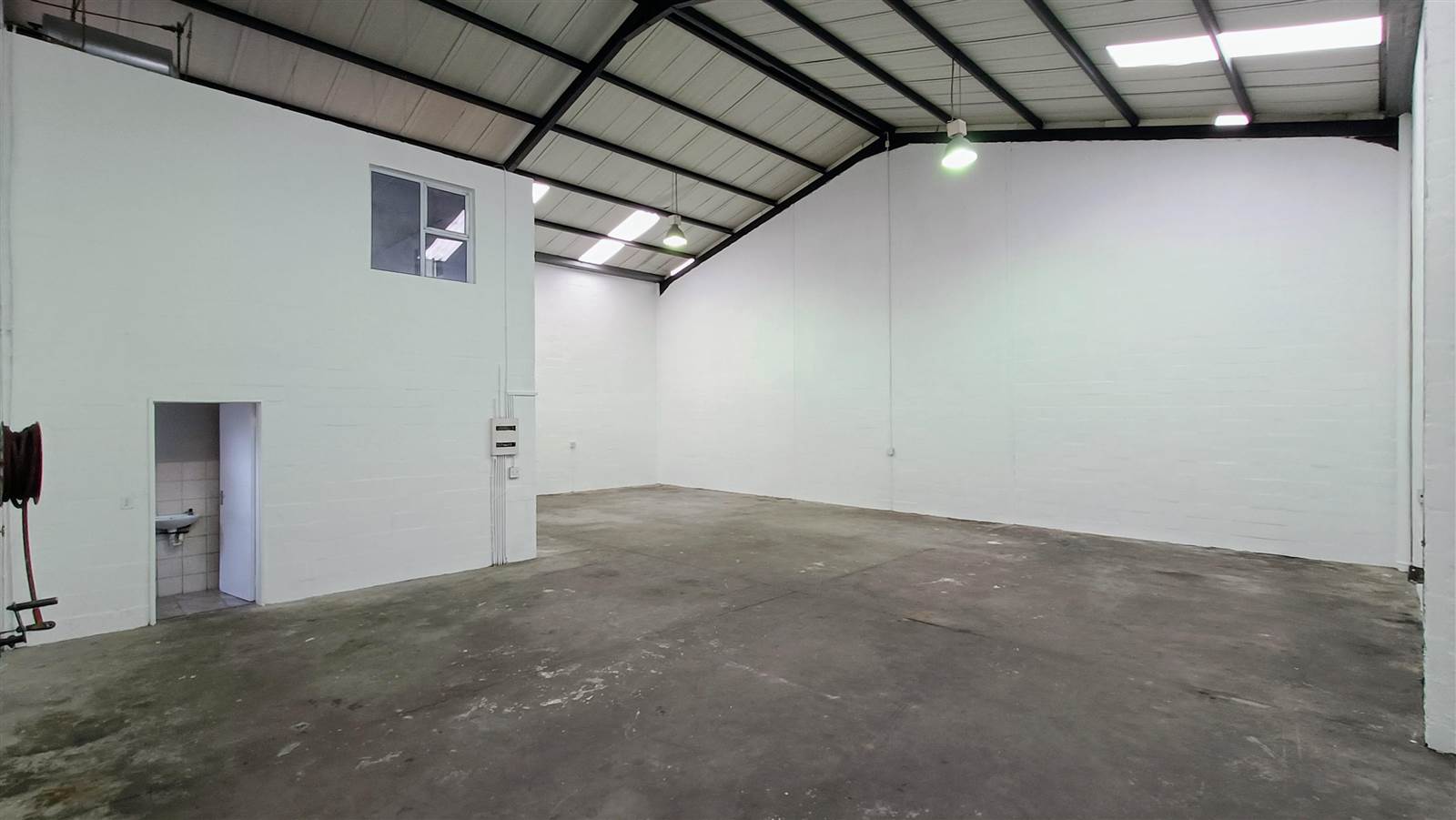 220  m² Industrial space in Killarney Gardens photo number 3