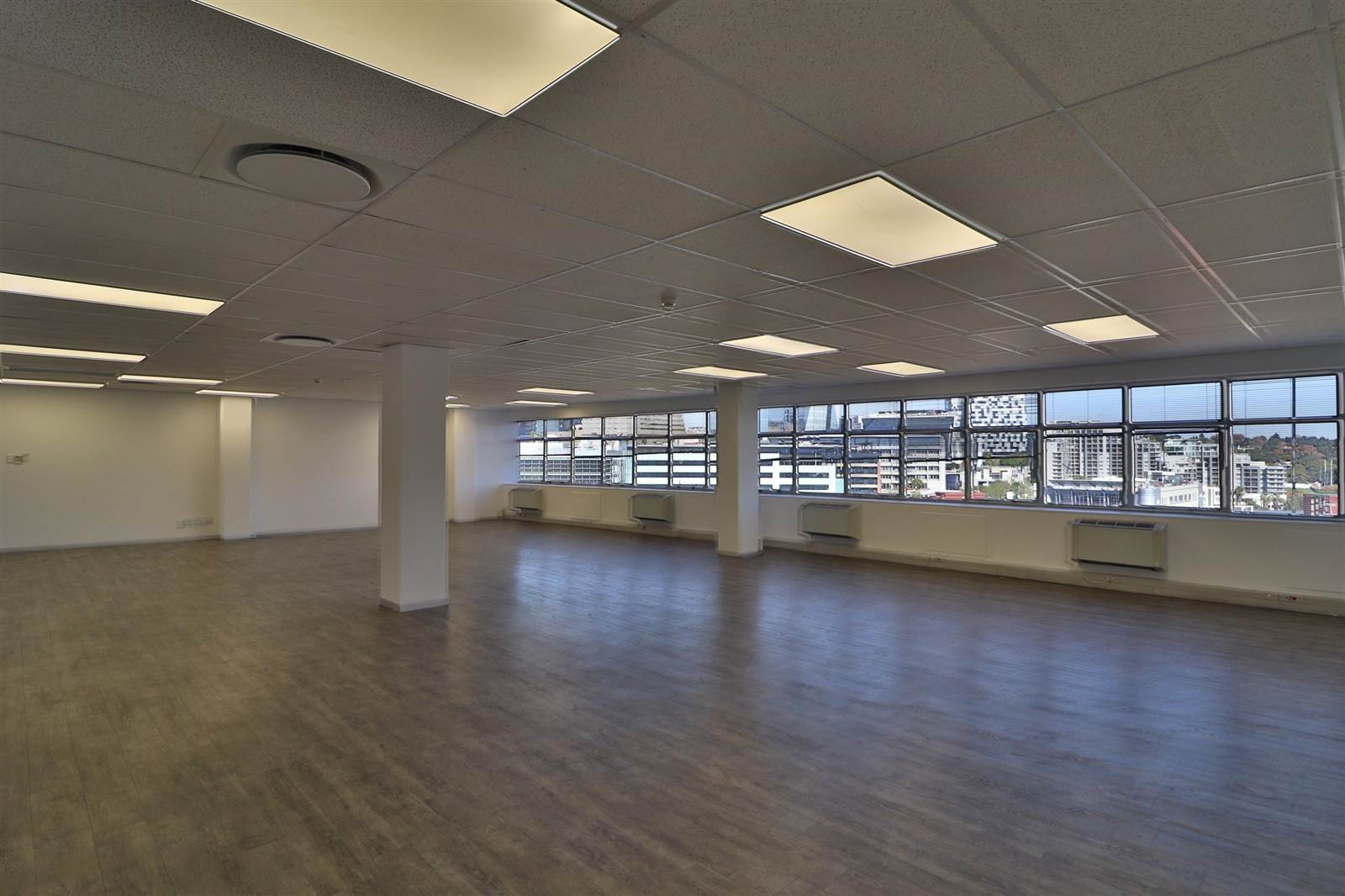 700  m² Commercial space in Sandown photo number 14