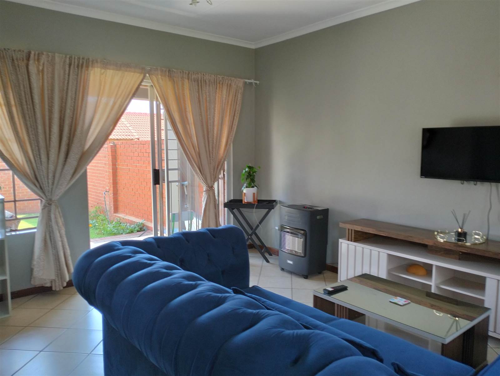 2 Bed Townhouse in Monavoni photo number 4