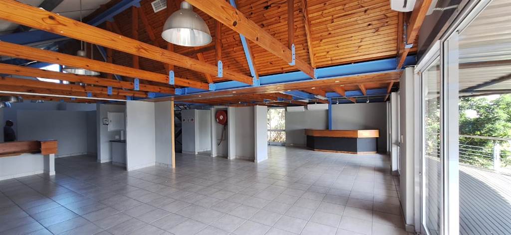 250  m² Commercial space in Red Hill photo number 3