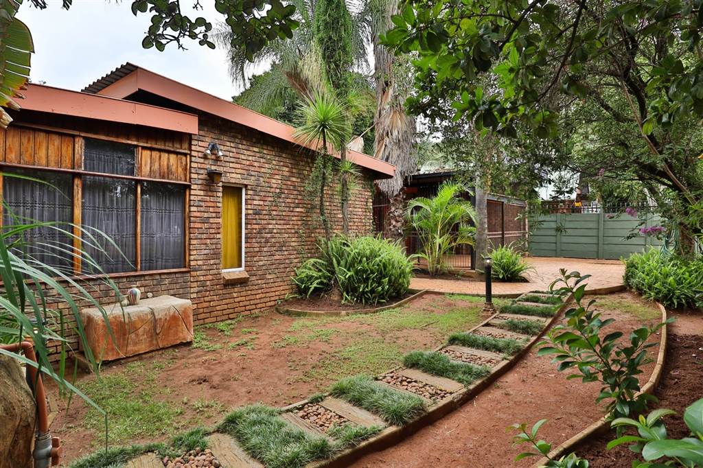 4 Bed House in Pretoria Gardens photo number 4