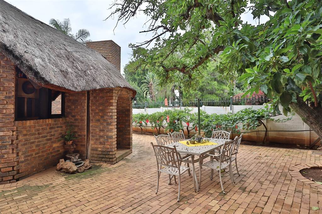 4 Bed House in Pretoria Gardens photo number 28