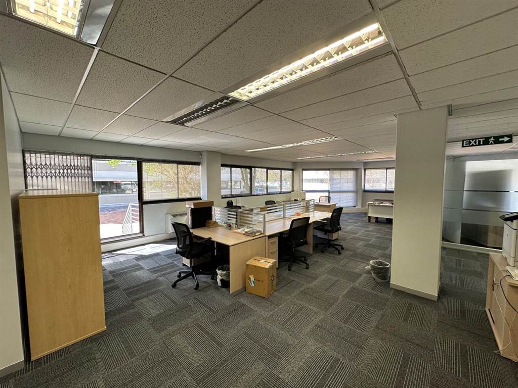 175  m² Commercial space in Pinelands photo number 8