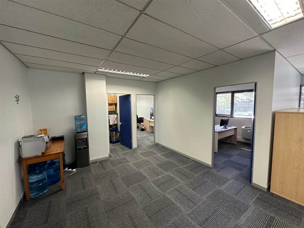 175  m² Commercial space in Pinelands photo number 5