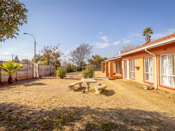 4 Bedroom House 4 Bedroom House