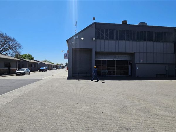 3 083  m² Industrial space