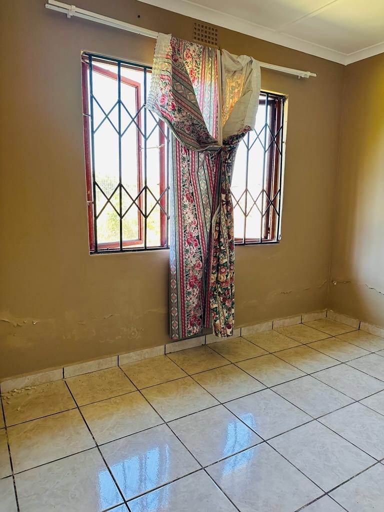 2 Bed House in Empangeni photo number 11