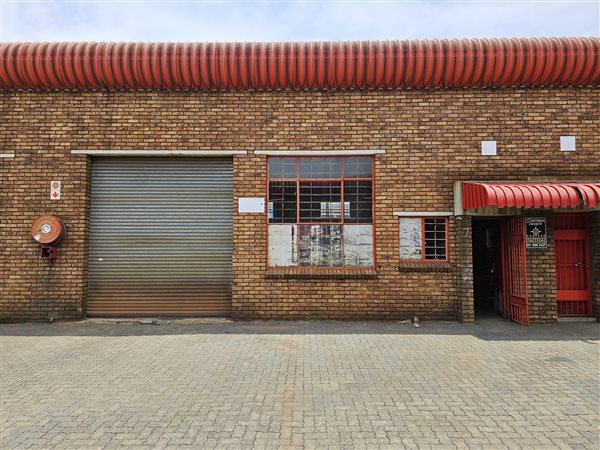 166  m² Industrial space