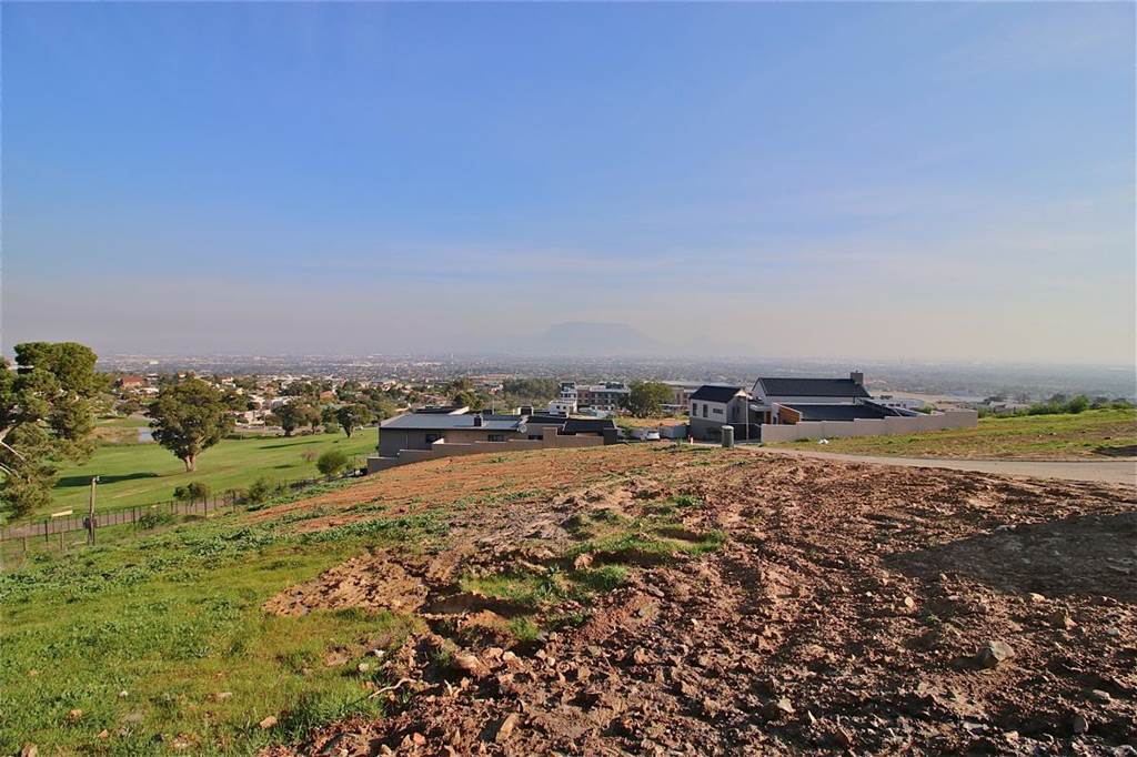 995 m² Land available in Baronetcy Estate photo number 3