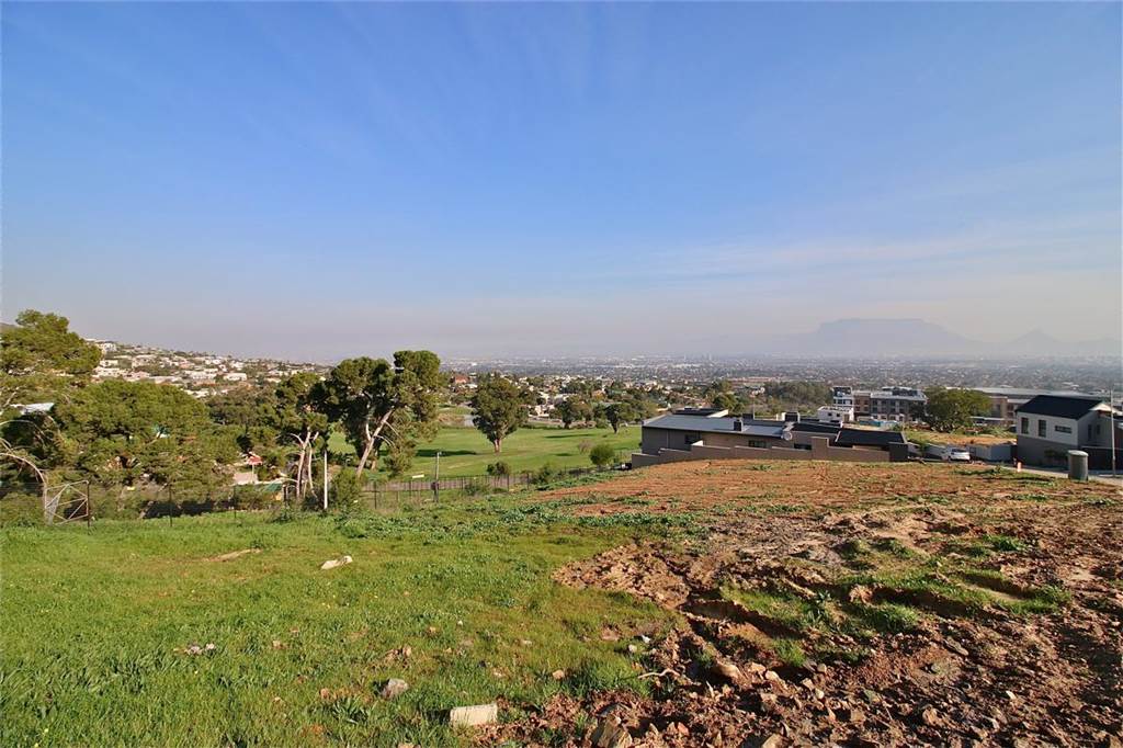 995 m² Land available in Baronetcy Estate photo number 4